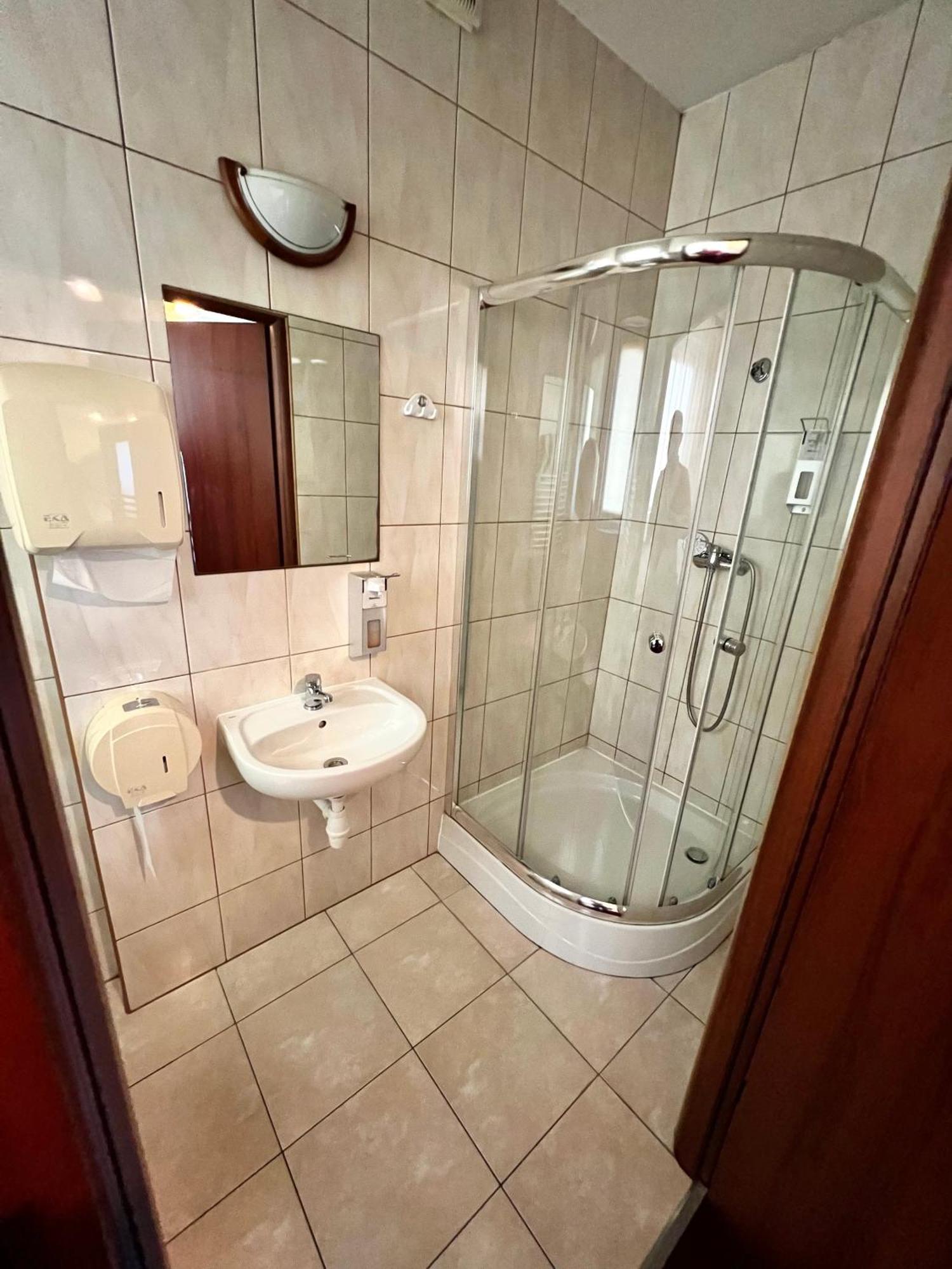 Zajazd Skorpion B&B ออชเวียนชิม ภายนอก รูปภาพ